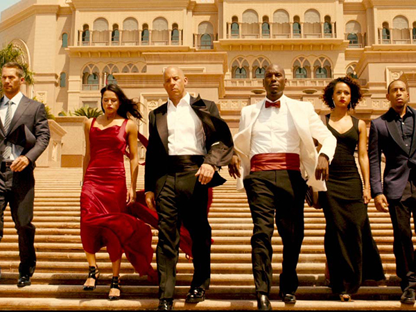 لن تصدّق عدد المركبات التي تمّ تدميرها خلال فيلم Fast and Furious... إنه رقمٌ خيالي